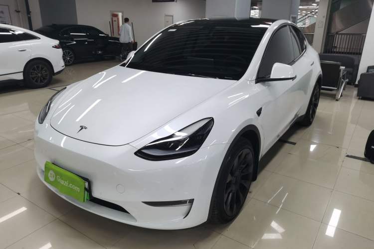 Used Tesla Model Y 2022 Long-Range All-Wheel-Drive Version