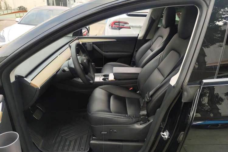 Used Tesla Model Y 2022 Rear-Wheel-Drive Version
