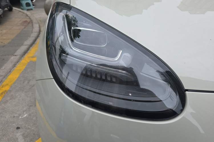 Used Wuling Bingo 2023 333 km Lingxi Connected+ Version Right Front Headlight