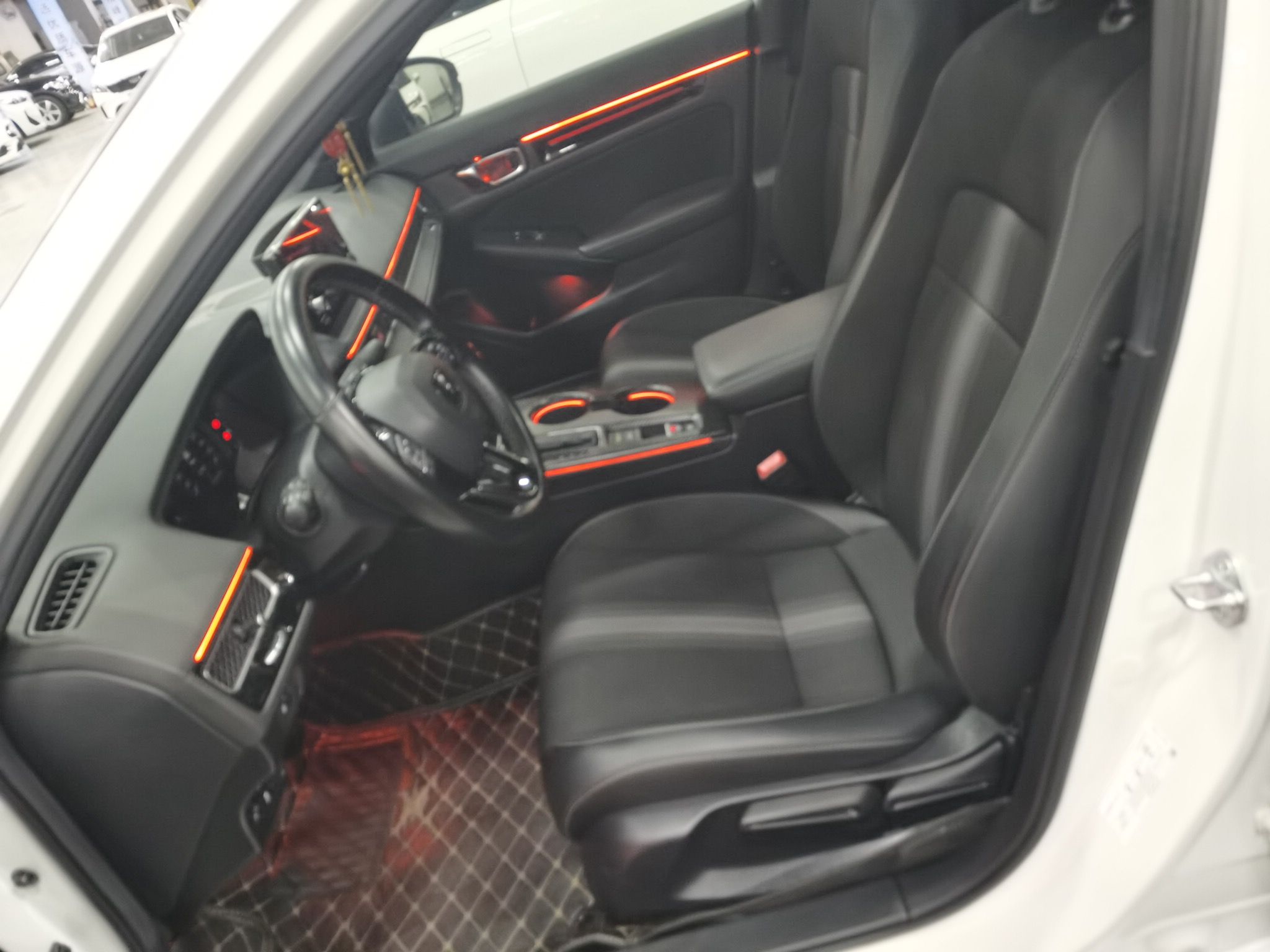 Переднее сиденье в автомобиле