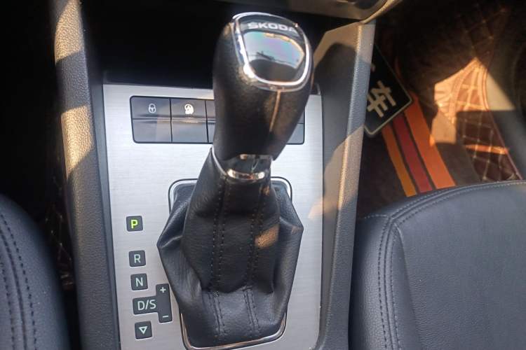 Used Skoda Octavia 2019 1.5L Automatic SmartDrive Comfort Edition China V Standard Gear Lever