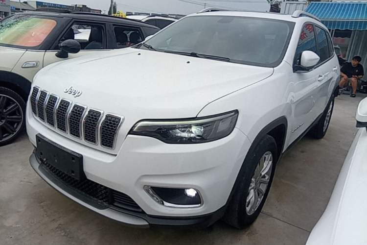 Used Jeep Cherokee 2019 2.0T Two-Wheel Drive Smart Enjoyment Version China VI