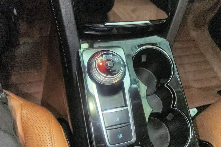 Used Ford Escape 2020 EcoBoost 245 Two-Wheel-Drive Titanium Edition
