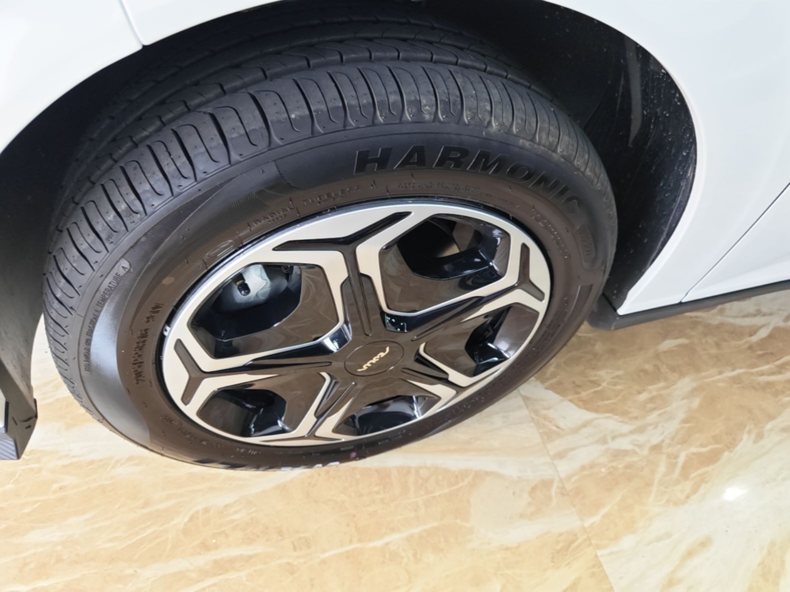Dongfeng Aeolus Yixuan 2026 1.5L Automatic Luxury Edition — снимка 10