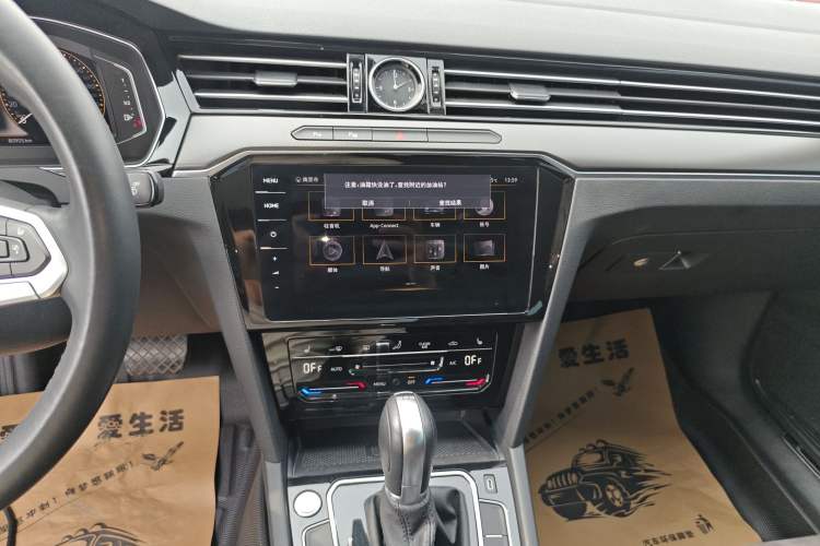 Used Volkswagen Magotan 2020 380TSI DSG Luxury Version Audio And AC Panel