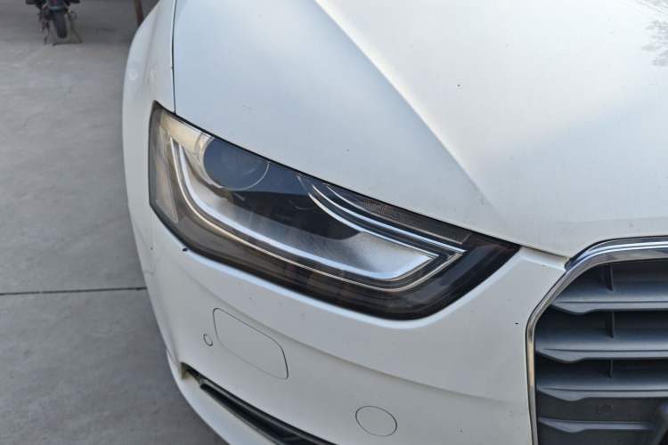 Used Audi A4L 2013 35 TFSI Automatic Comfort Model Right Front Headlight