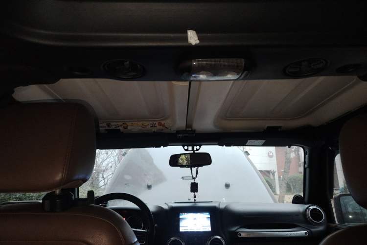 Used Jeep Wrangler 2013 3.6L Sahara Four-Door Edition
