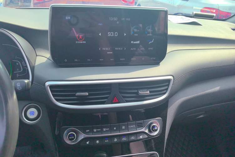 Used Hyundai Tucson 2019 280TGDi Dual-Clutch Two-Wheel Drive Smart Connect Version China VI Audio And AC Panel