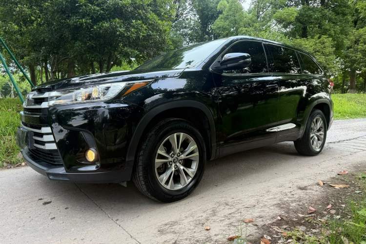 Used Toyota Highlander 2018 2.0T Two-Wheel Drive Elite Version 5 Seats China VI Standard