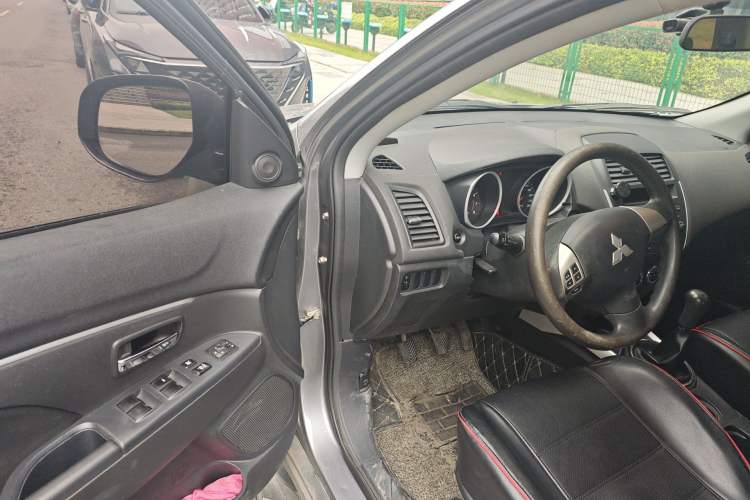 Used Mitsubishi ASX 2013 2.0L Manual Two-Wheel Drive Comfort Edition