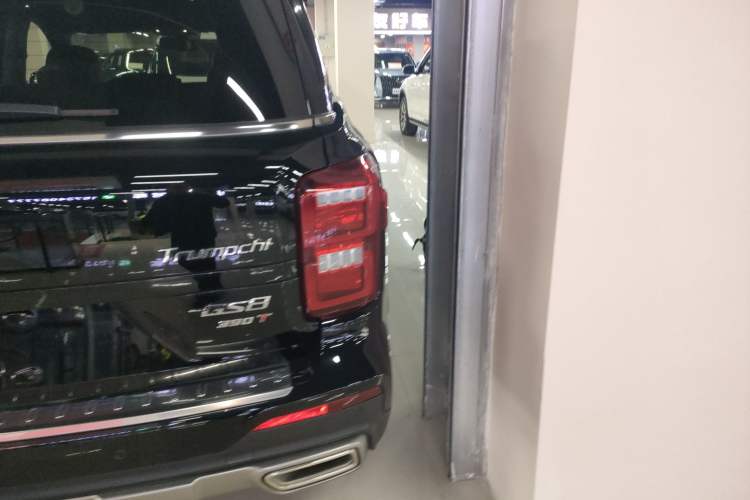 Used GAC Trumpchi GS8 2020 390T Two-Wheel Drive Luxury Smart Connectivity Version (7 Seats) Exterior 3