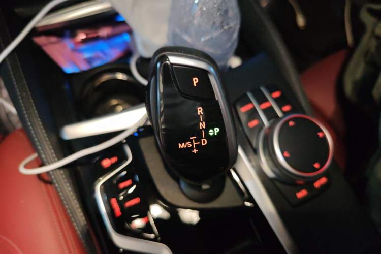 Used BMW 5 Series New Energy 2021 535Le Pioneer Edition M Sport Package Gear Lever