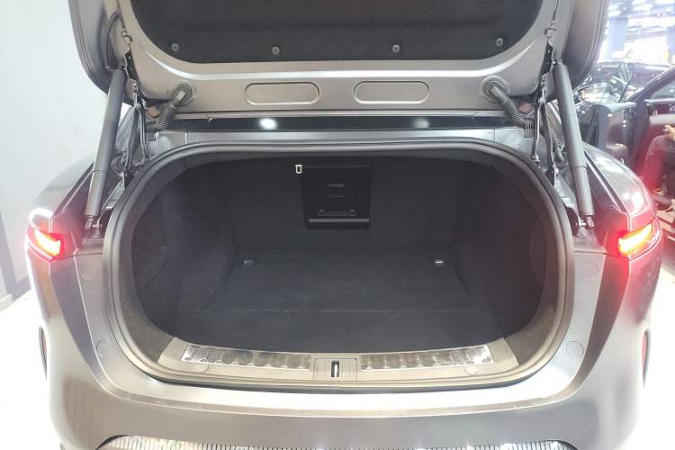 Used Avatr 11 2025 Night Rider Edition Trunk