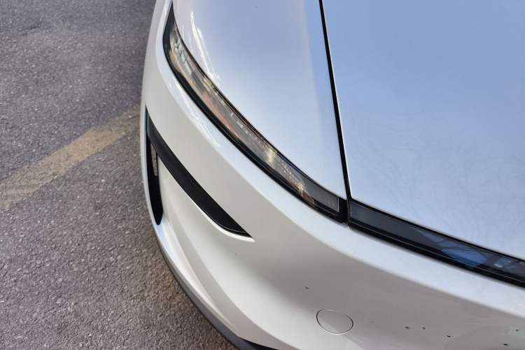 Used Tesla Model Y 2025 Rear-Wheel-Drive Version
