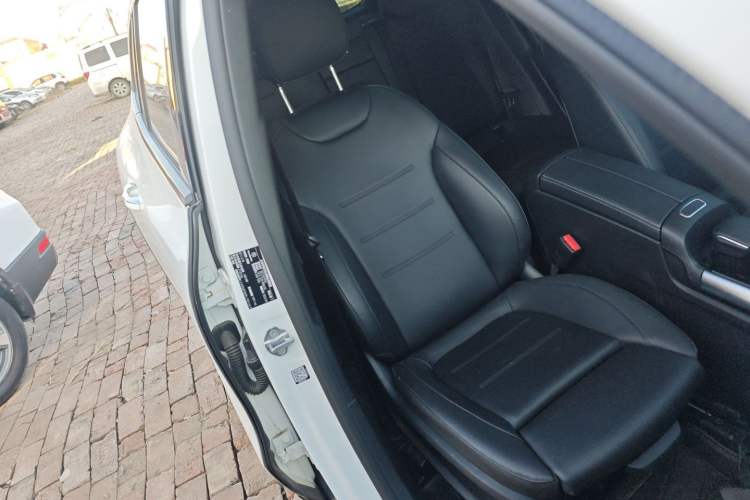 Used Mercedes-Benz GLA 2023 GLA 220 4MATIC
