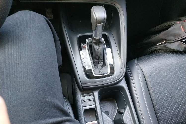 Used Honda Vezel 2023 1.5L CVT Elite Edition
