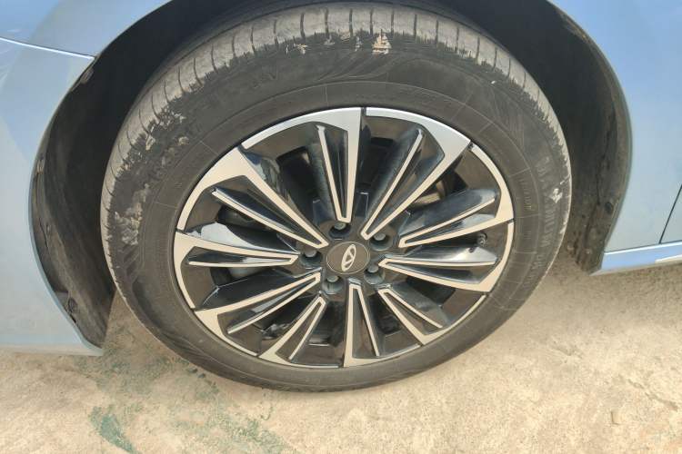 Used Chery Fengyun A8 2024 127 ZHU FENG Version Left Front Wheel Hub