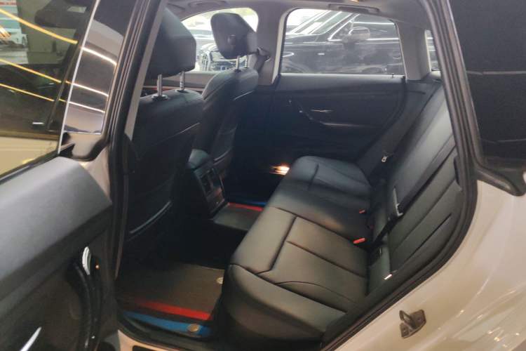 Used BMW 3 Series GT 2018 320i Sport Edition
