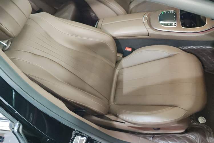 Used Mercedes-Benz E-Class 2023 Updated E 300 L Fashion Edition
