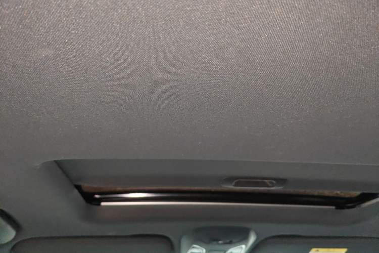 Used SAIC MAXUS D90 Pro 2021 2.0T Diesel 4x4 Comfort Edition 6 Seats Headliner