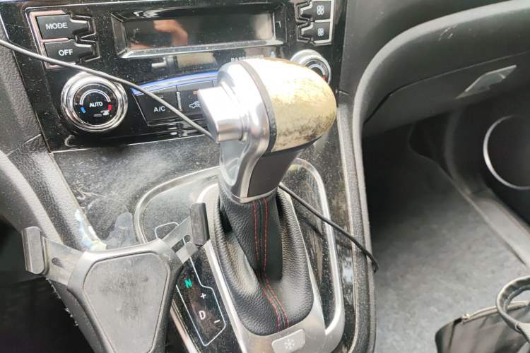 Used Haval H6 2016 Upgraded Model 1.5T Automatic Two-Wheel Drive Elite Version
