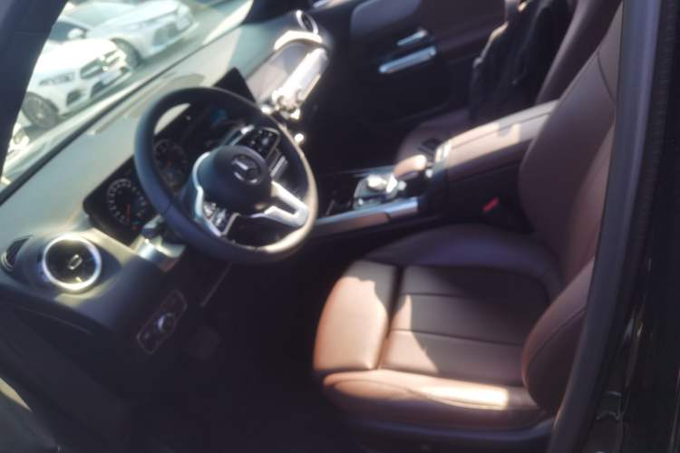 Used Mercedes-Benz GLB 2022 Second Facelift GLB 200 Fashion Edition Left Front Seat