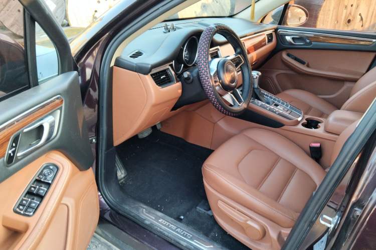 Used Zotye SR9 2017 2.0T Automatic Ultimate Road Edition
