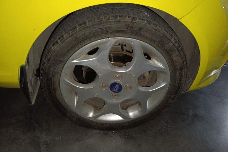 Used Ford Fiesta 2012 Hatchback 1.5L Automatic Dynamic Limited Edition Right Front Wheel Hub