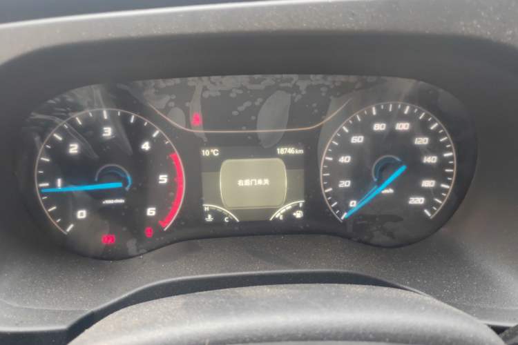 Used JMC Fushun 2025 2.0T 6MT Diesel Short-Wheelbase Low-Roof Commercial Multi-Purpose Passenger Vehicle with 5/6 Seats and Twin-Swing Tailgate