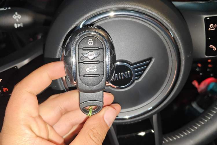 Used MINI MINI 2023 1.5T COOPER Midnight Escape Special Edition
