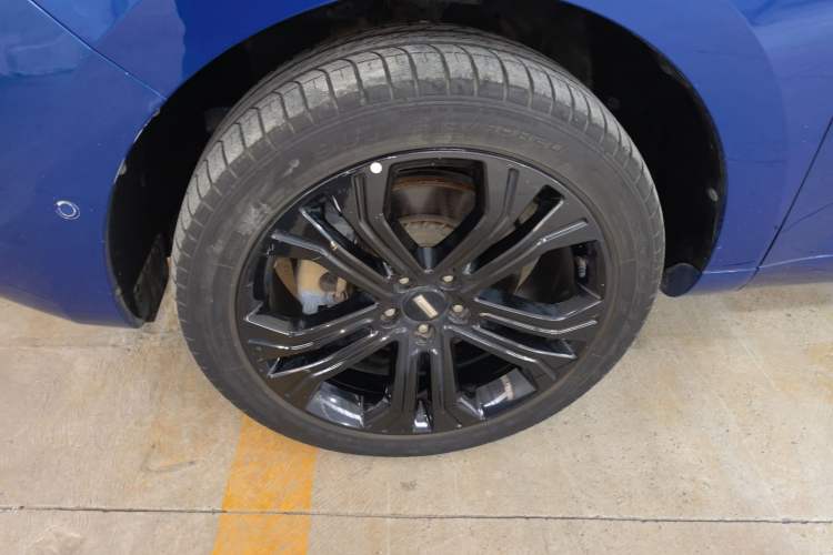 Used Wey VV5 2017 2.0T Flagship Edition Left Front Wheel Hub