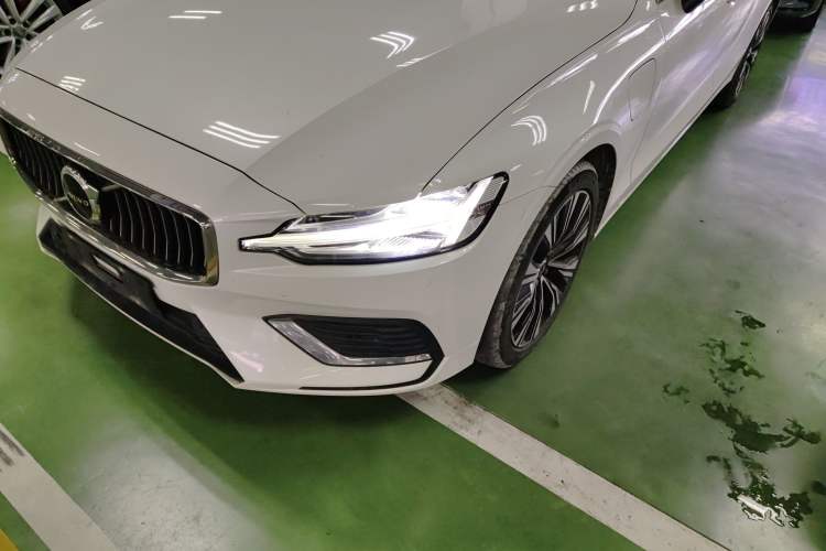 Used Volvo S60 New Energy 2023 T8 All-Wheel Drive Long-Range Zhiyi Luxury Edition Left Front Headlight