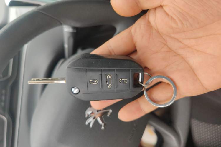 Used Peugeot 2008 2014 1.6L Automatic Excellence Edition Vehicle Key