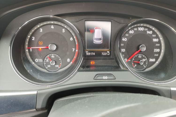 Used Volkswagen Teramont 2019 380TSI Four-Wheel Drive Luxury Version China VI Standard Odometer Close Up