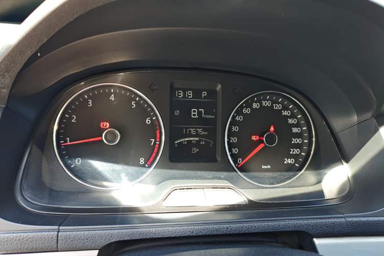 Used Volkswagen Lavida 2013 Revised Version 1.4 TSI DSG Comfort Edition Instrument Cluster