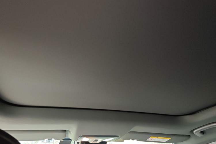 Used CHANGAN UNI-V 2022 1.5T Prestige Version
