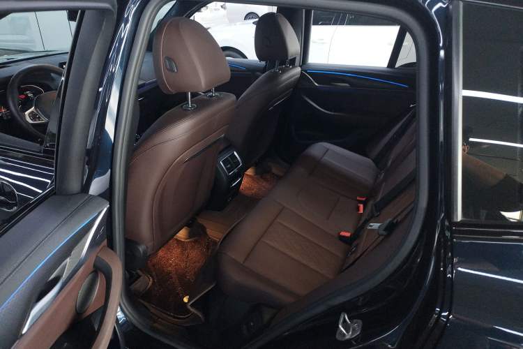 Used BMW X3 2022 xDrive30i Luxury Edition M Night Sky Package Left Rear Seat