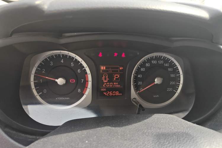 Used Venucia R50X 2013 1.6L Automatic Model