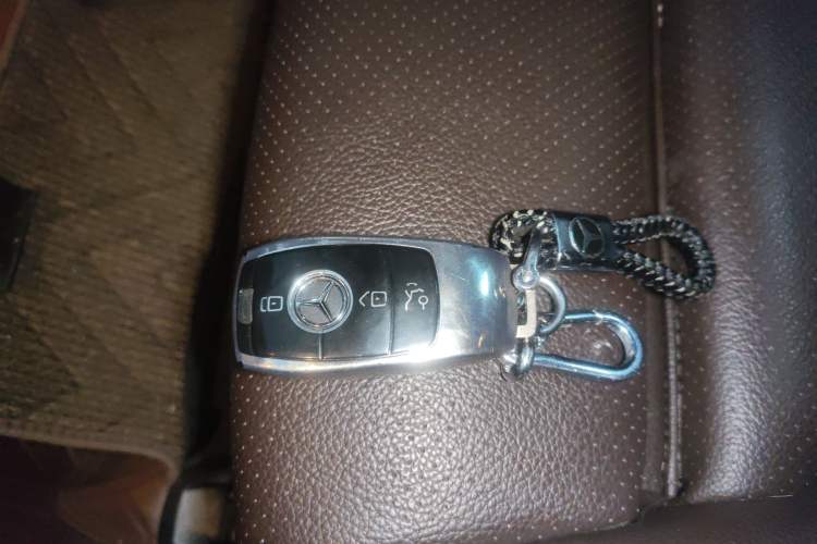 Used Mercedes-Benz GLC 2020 GLC 260 L 4MATIC Dynamic Model Vehicle Key