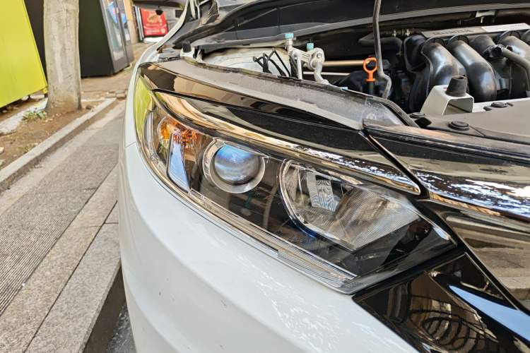 Used Honda Vezel 2020 1.5L CVT Elite Edition Right Front Headlight