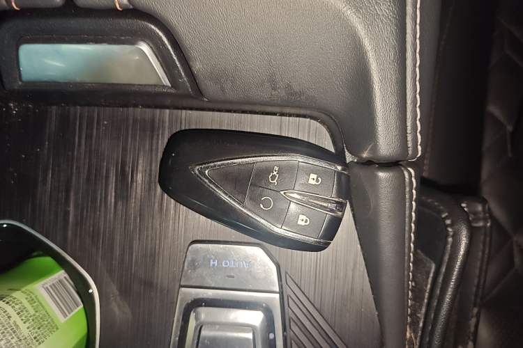 Used Changan UNI-K iDD 2022 Blue Whale iDD 130km 1.5T Prestige Model
