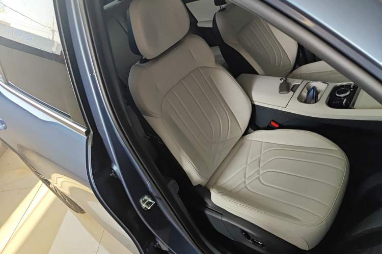 Used Geely Galaxy Xingjian 7 EM-i 2025 120km Flagship Edition