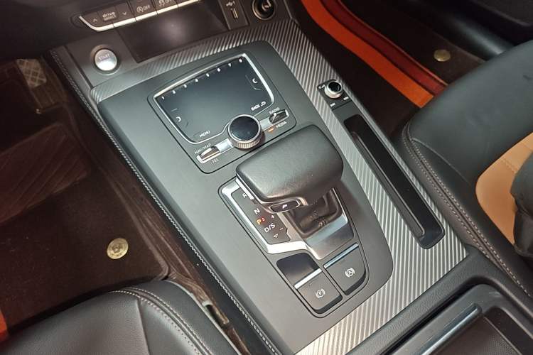 Used Audi Q5L 2020 45 TFSI Prestige Fashion Model