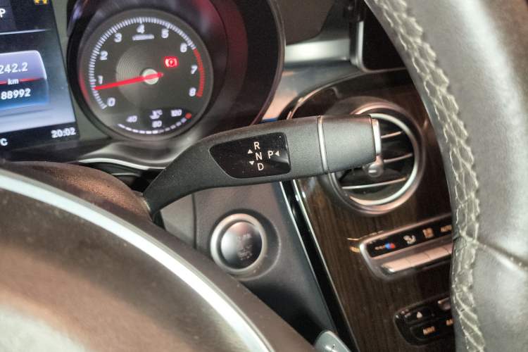 Used Mercedes-Benz GLC 2019 GLC 260 L 4MATIC Luxury Model
