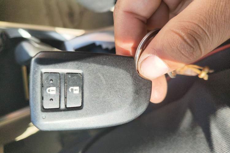 Used Toyota YARiS L Zhi Xuan 2014 1.5 GS Automatic Sharp Edition Vehicle Key