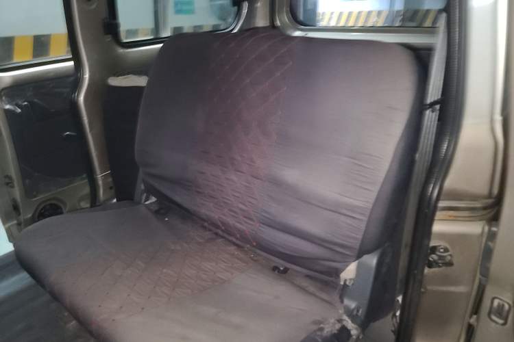 Used Wuling Rongguang V 2015 1.5L Base Version