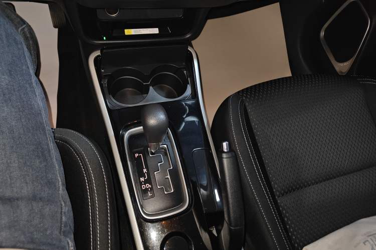 Used Mitsubishi Outlander 2021 Revised Version 2.0L Two-Wheel Drive Comfort Edition 5 Seats
