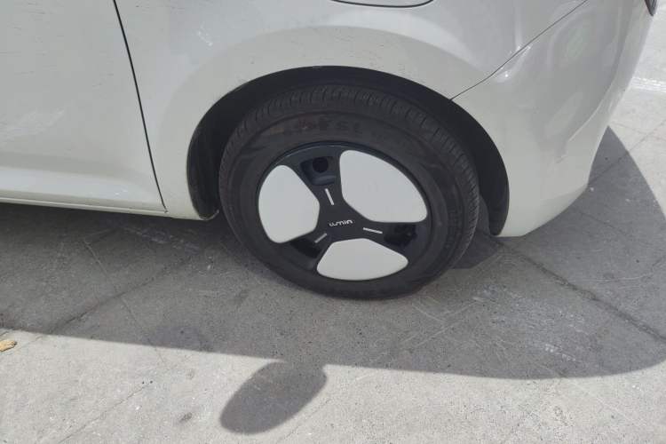 Used CHANGAN NEVO Lumin 2023 301km Honey Dew Edition
