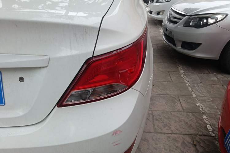 Used Hyundai Verna (older generation) 2016 1.4L Manual Smart GLS Trim
