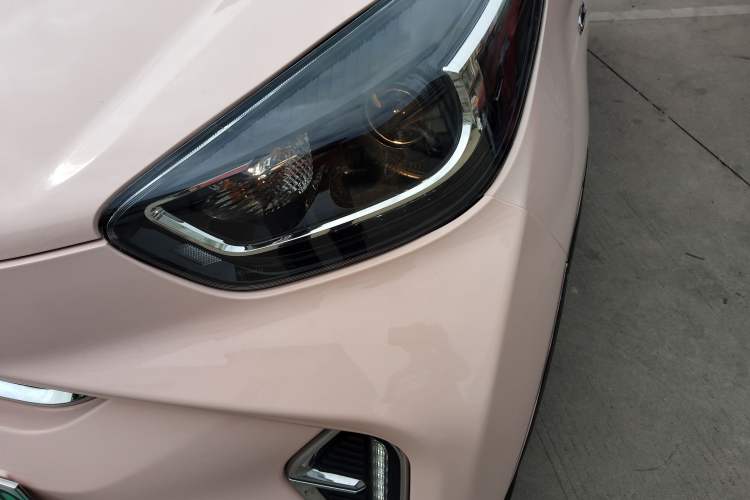 Used Chery Little Ant 2022 Sweet Pink Edition Half-Sugar Version Lithium Iron Phosphate 29.2 kWh 30 kW 301 km
